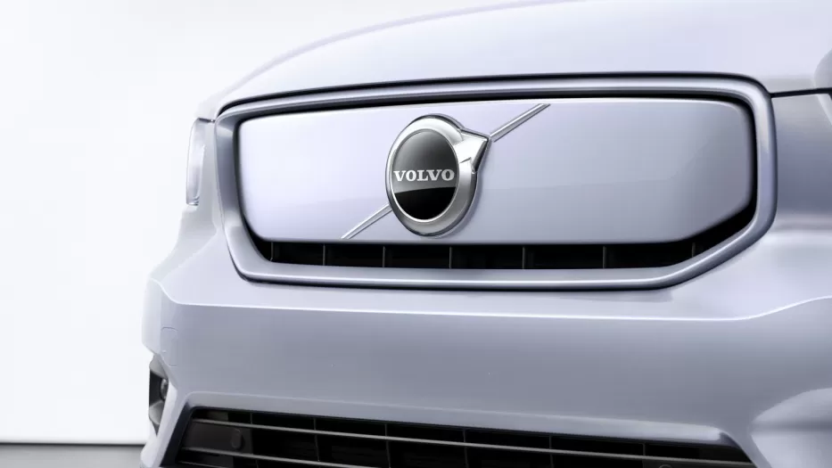 „Volvo“ atliko netikėtą ėjimą: paslapčiomis atnaujintas kompanijos logotipas