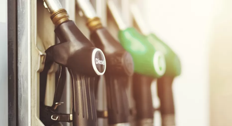 Geros naujienos automobilių vairuotojams: degalų kainos jau antrą mėnesį fiksuoja tą pačią tendenciją