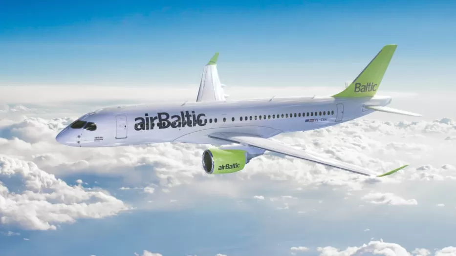 „airBaltic“ pristato naują mokėjimo opciją: suteiks daugiau patogumo ir saugumo