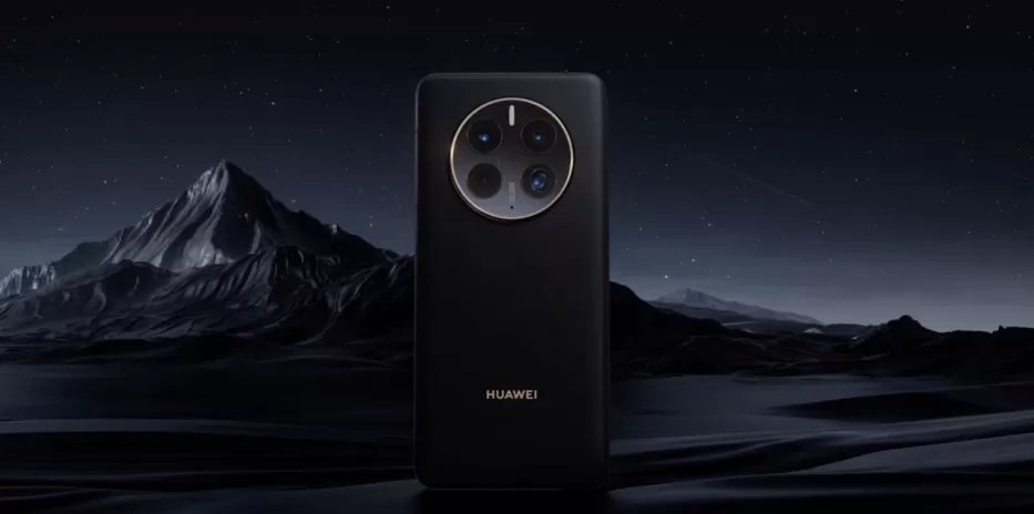Naujausi „Huawei“ flagmanai graibstomi iš lentynų: milijonai „Mate 50“ serijos telefonų išparduota vos per keletą minučių