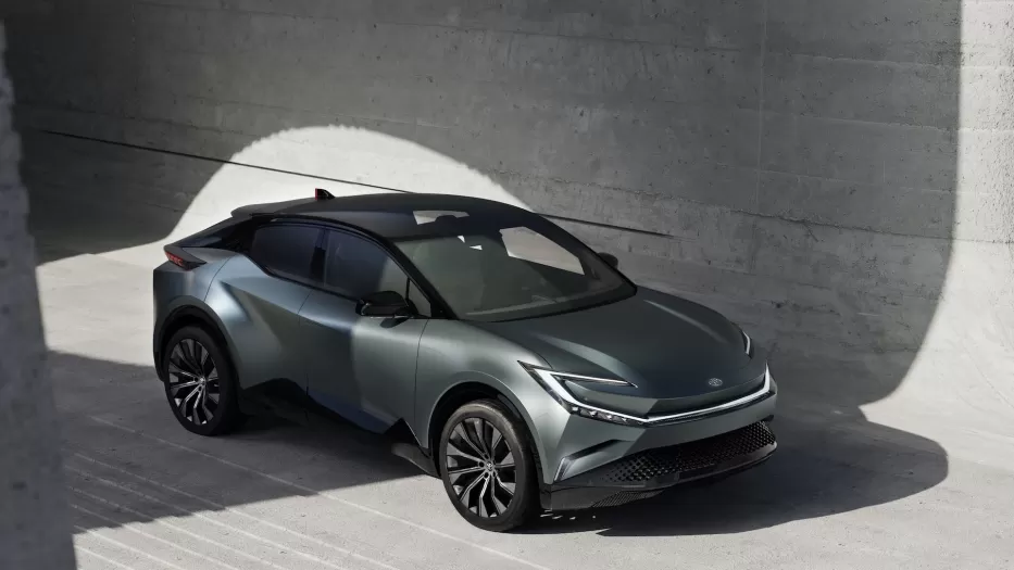„Toyota“ pristato itin karštas naujienas europiečiams: pademonstruotas naujas koncepcinis modelis, pamatykite naująjį japonų šedevrą