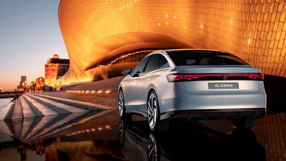 Las Vegase bus praverta „Volkswagen“ paslapčių skrynia: jau netrukus bus pristatytas elektromobilis, kuris pakeis legendinį „Passatą“