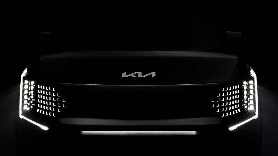 Vaizdo įrašuose – pirmosios užuominos apie „Kia EV9“ elektrinio SUV modelio išvaizdą