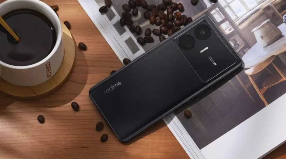 Pristatytas naujasis „Realme GT Neo5 SE“ telefonas: už mažiau nei 300€ pasiūlys naujausią „Qualcomm“ procesorių, greitą įkrovimą ir stilingą dizainą