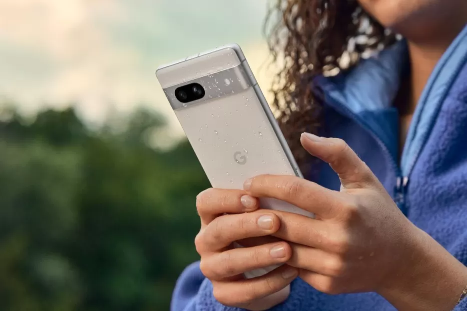 „Google“ pristatė naująjį „Pixel 7a“ telefoną: pagaliau pasiūlė naujienas, kurių daugelis laukė jau ne vienerius metus