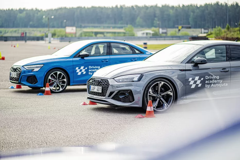 Kaune surengtas tradicinis „Audi“ sportinių modelių išbandymas