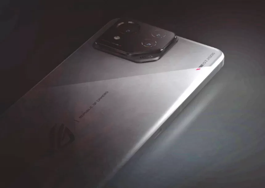 „Asus“ ruošiasi naujų flagmanų pristatymui: pasirodė pirmoji „ROG Phone 8“ nuotrauka, atskleidžia tam tikrus pasikeitimus