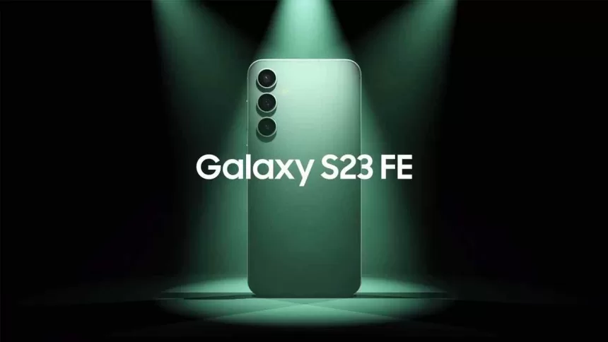 Lietuviams jau prieinamas pigesnis „Samsung“ flagmanas: jau galima įsigyti naująjį „Galaxy S23 FE“ modelį