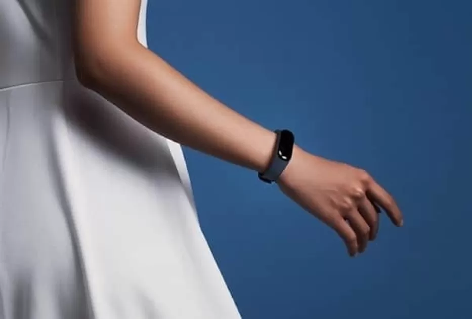 „Xiaomi“ aplenkė „Apple“ išmaniųjų apyrankių ir laikrodžių srityje