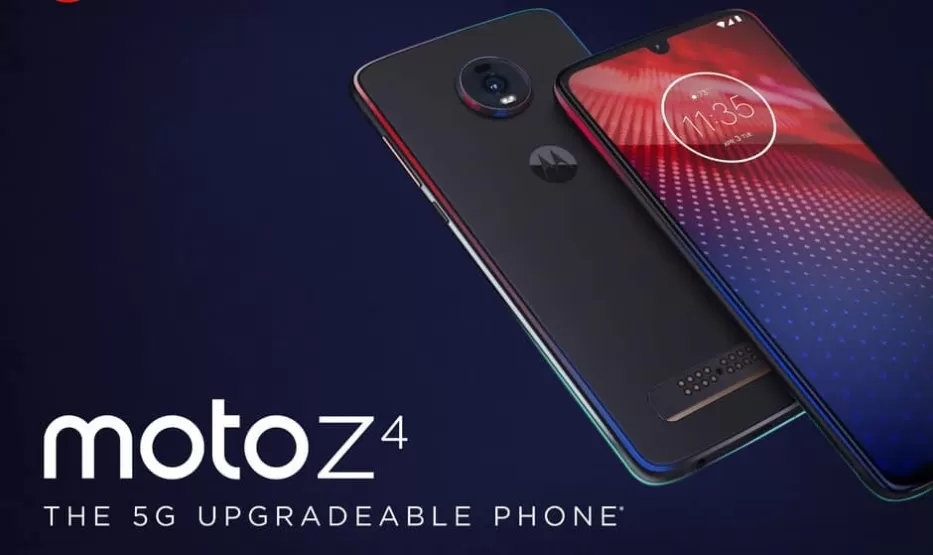 „Motorola“ pristatė naują modulinį telefoną „Moto Z4“