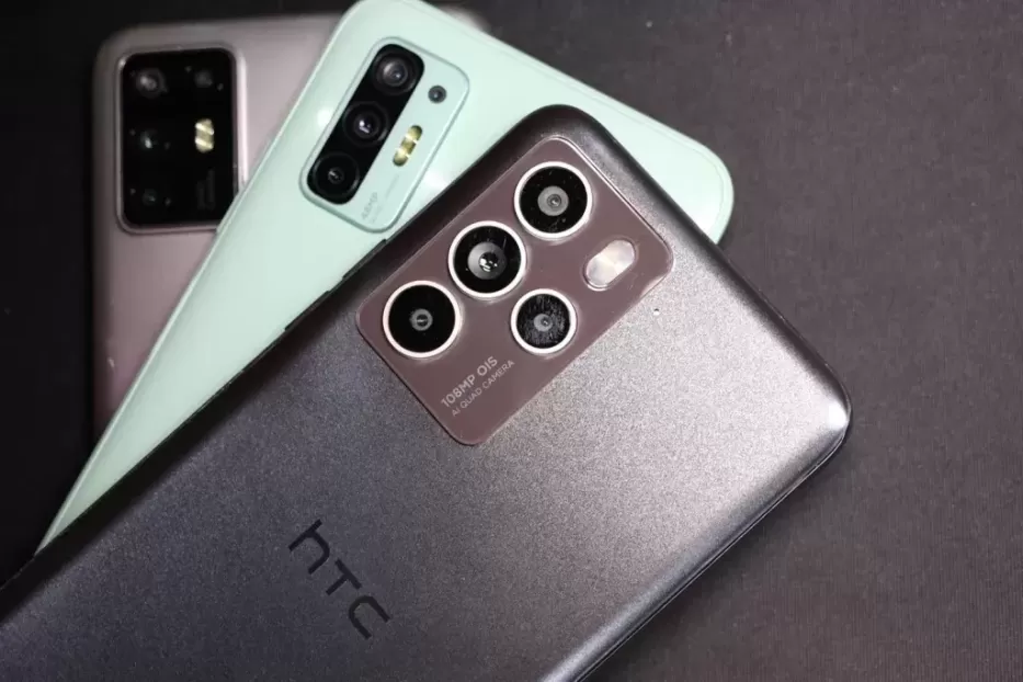 Aiškėja kuo nustebins naujasis „HTC U23 Pro“: jau žinomi pagrindiniai dizaino ypatumai bei kai kurios specifikacijos