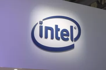 „Intel“ vadovas atskleidė liūdną Kinijos realybę: dėl JAV sankcijų Kinija lustų gamyboje atsiliks 10 metų