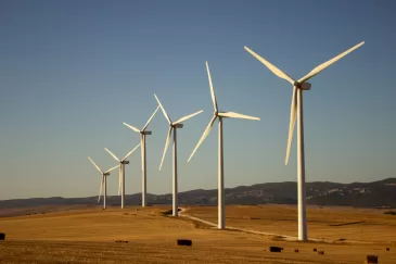 SEB bankas suteikė 125 mln. eurų žaliąją paskolą vėjo elektrinių parko statyboms Akmenės rajone, vystys jau antrąjį vėjo elektrinių parko projektą šiame regione