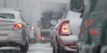 Atėjo laikas pasikeisti savo automobilio padangas: būtinus veiksmus atlikti reikėtų jau dabar, ekspertai siunčia svarbų priminimą daugeliui