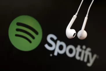 Europos Sąjungos reikalavimai duoda vaisių: „Spotify“ naudotojai „iPhone“ ir „iPad“ įrenginiuose jau gali matyti prenumeratų kainas