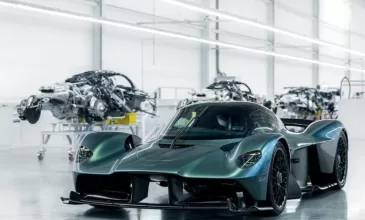 Tokio automobilio nerodo net per filmus: pademonstruotas monstriškas superautomobilis, aprūpintas neįtikėtinais sprendimais