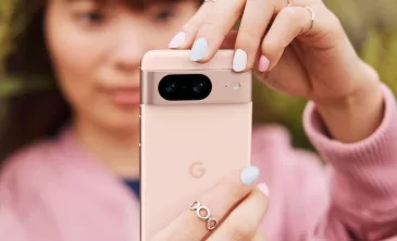 „Google“ užpatentavo naują pavadinimą: manoma, jog bendrovė ruošia naujos kartos dirbtinio intelekto galimybes telefonų kameroms, suteiktų dar neregėtų funkcijų