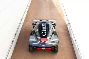 „Audi RS Q e-tron“ jau paruoštas 2024-ųjų Dakarui: komanda atskleidė svarbiausius patobulinimus
