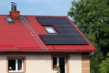 Lietuviai pagamina vis daugiau elektros energijos: pirmąjį metų ketvirtį užfiksuotas solidus saulės elektros gamybos augimas