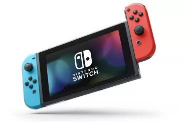 „Nintendo“ ruošiasi pristatyti naują „Switch“ delninio kompiuterio versiją: internete pasirodė naujojo modelio nuotraukos, kurios atskleidžia esminius dizaino ypatumus