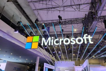 „Microsoft“ daug investuoja į savo įmonės ir debesų infrastruktūrą, kad galėtų palaikyti didžiulę dirbtinio intelekto plėtrą, tam įsigytas įspūdingas kiekis „Nvidia“ vaizdo plokščių