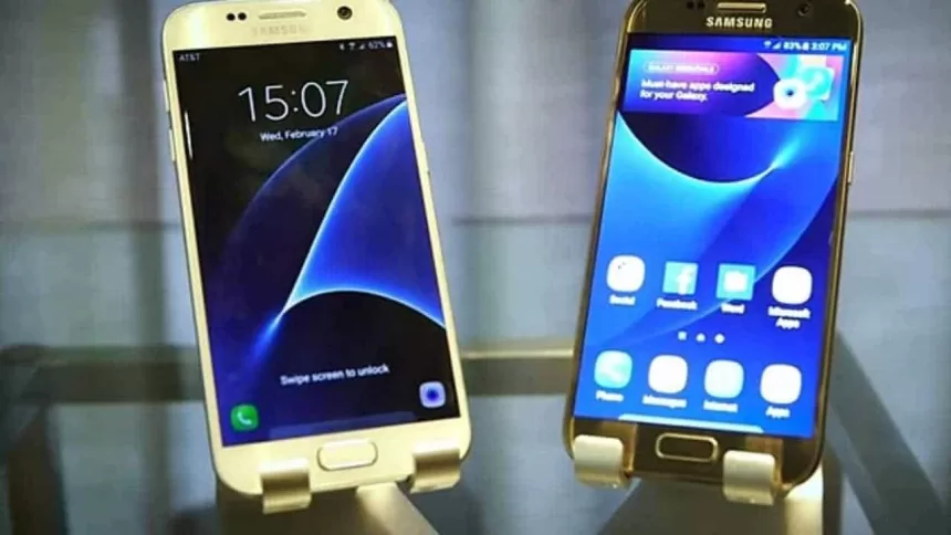 „Samsung“ kitąmet gali pakeisti „Galaxy S“ seriją į „Galaxy X“