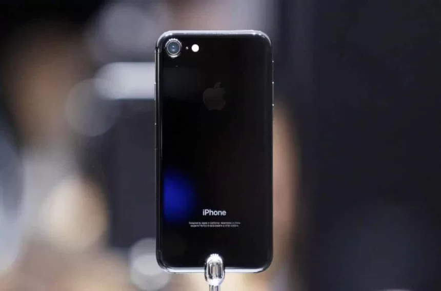 Skaitytojai klausia: ar verta pirkti „iPhone 7” 2019 metais?