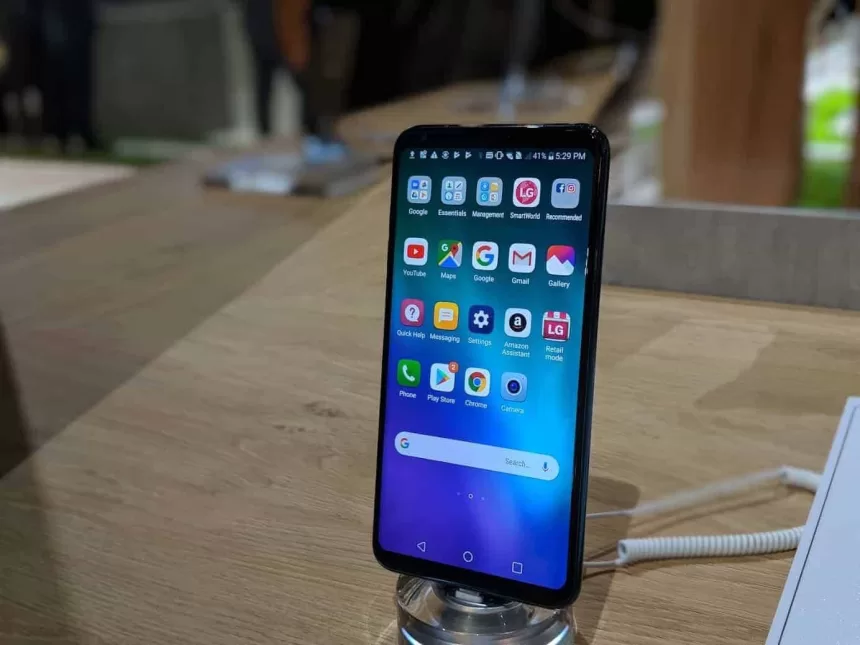 LG pristatė naują telefoną su dirbtiniu intelektu