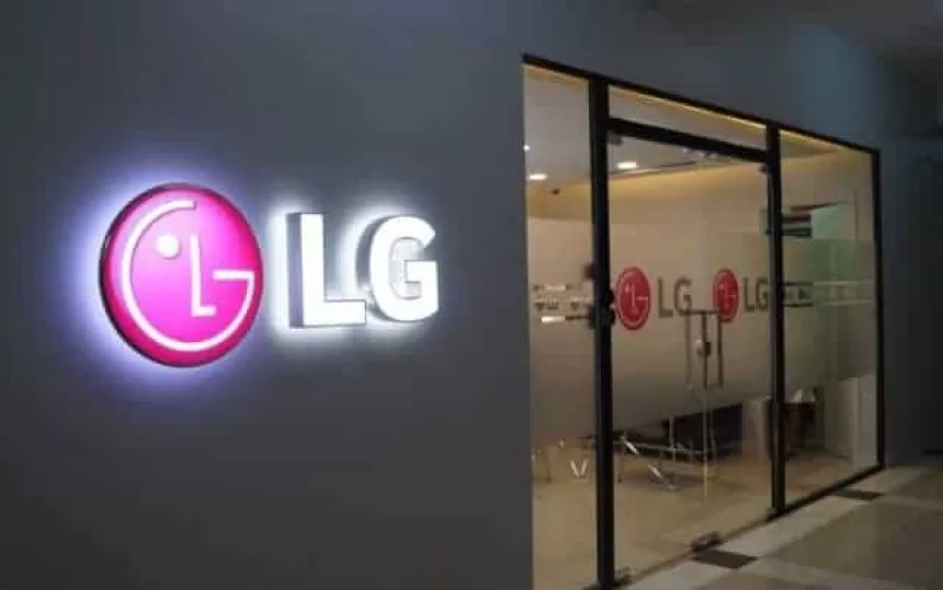 LG paslapčia pademonstravo „G7“ modelio prototipą