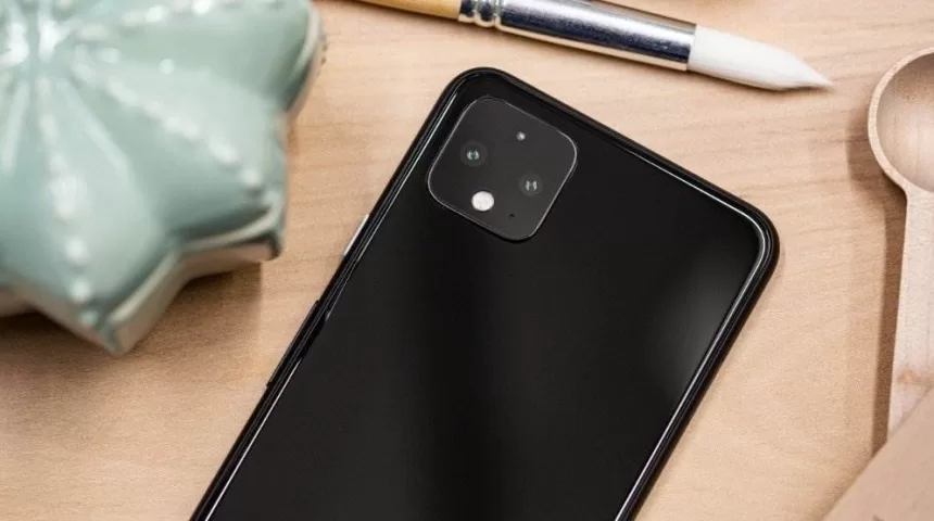 Aiškėja „Google“ planai: šiemet ketina pristatyti tris telefonus, laukiantiems didelių ekranų gali tekti nusivilti