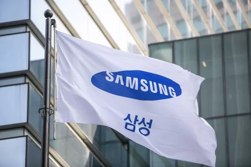 „Samsung“ į telefonus gali grąžinti vieną visų pamėgtą savybę, sužinokite kokią