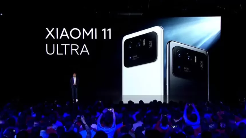 „Xiaomi” pristatė įspūdingiausią metų telefoną: du ekranai, 3 magiškos kameros ir iš vėžių mušanti kaina