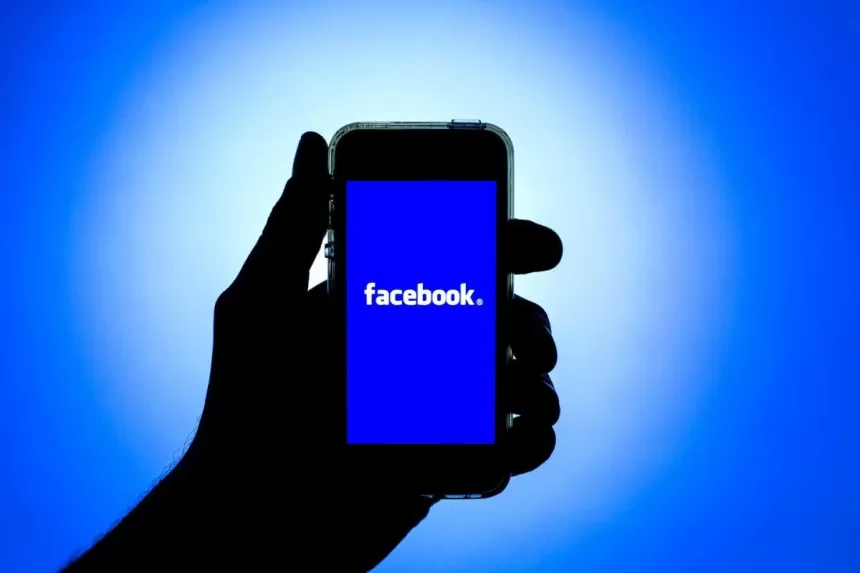 „Facebook“ leido nutekėti jūsų duomenims ir ant to jiems visiškai nusispjauti
