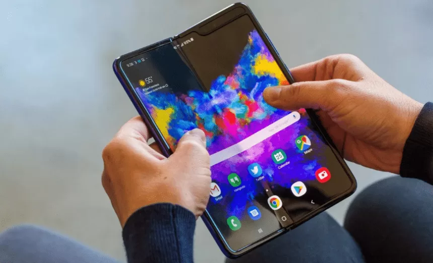 Netikėta: „Samsung Galaxy Fold“ pardavimai geresni nei visų „Sony“ telefonų kartu sudėjus