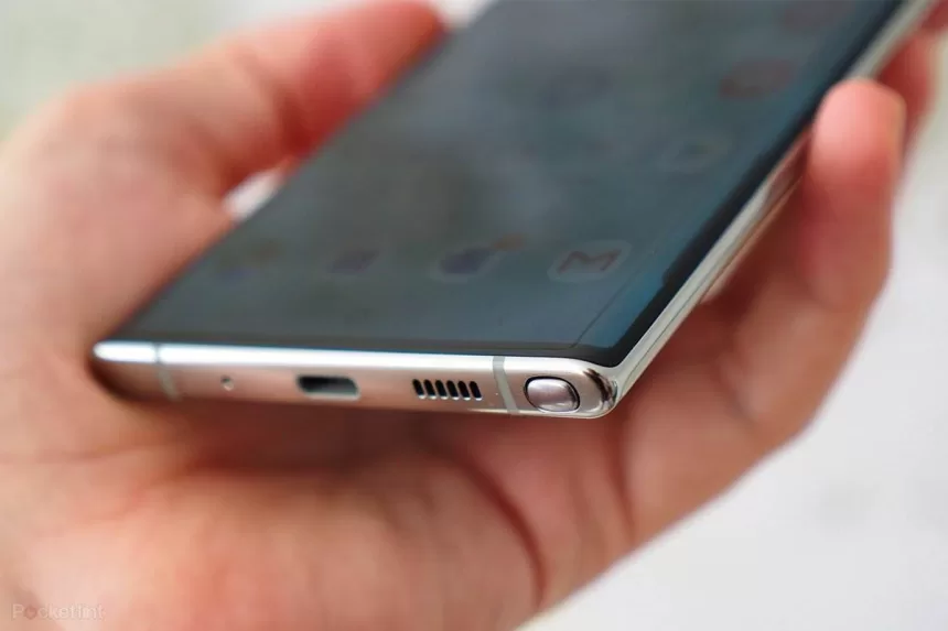 „Samsung Galaxy Note20+” ekranas bus stipriai lenktas, bet vartotojai turės alternatyvą