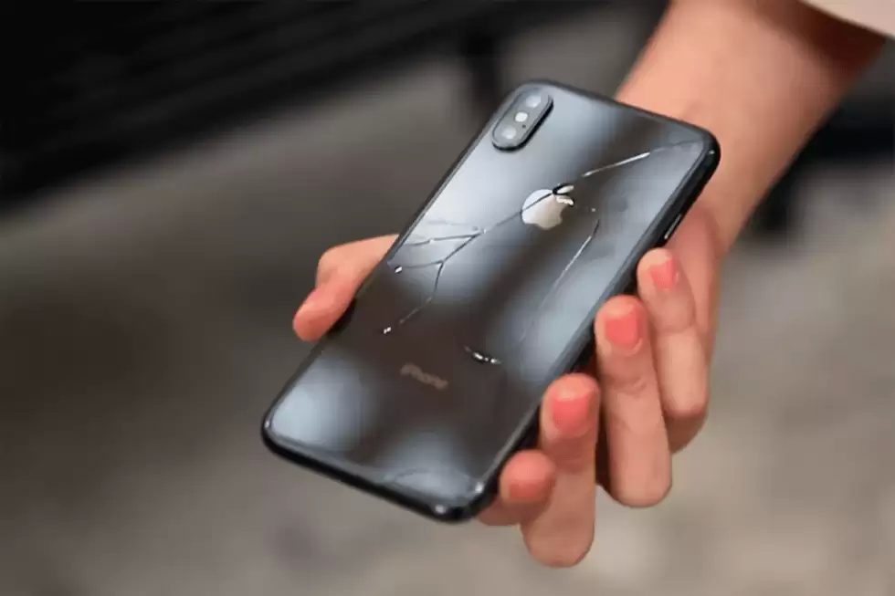 Apple-Repair-sets-costly-records-for-a-cracked-iPhone-XS-Max-back-or-display_waifu2x_art_noise2_scale_tta_1
