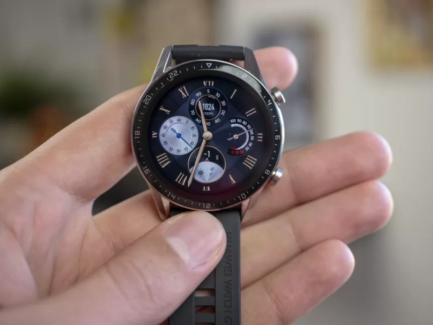 Jau sertifikuotas naujas prabangus „Huawei” išmanusis laikrodis: slepia svarbią naujieną