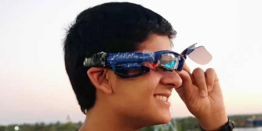Šešiolikmetis savarankiškai sukūrė išmaniuosius akinius: nesidrovi kritikuoti „Google Glass” ir kitų
