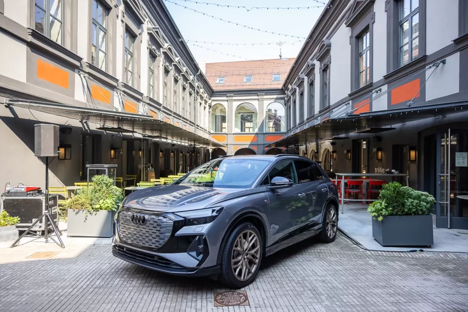 „Audi” Lietuvą jėga stumia į ateitį: pristatė tokį visureigį, kad plaukai stojasi piestu