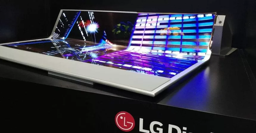 LG ruošia įspūdingą nešiojamą kompiuterį: turės net 17 colių įstrižainės į ritinėlį susukamą ekraną