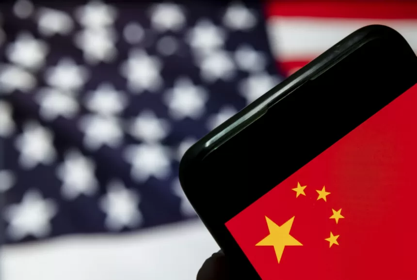 Saugokitės: pigūs kiniški telefonai gali slapta vogti jūsų duomenis