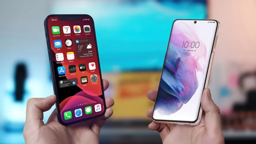 „Samsung” pagaliau duos „Apple” į kailį: „iPhone” nebebus galingiausias ir greičiausias