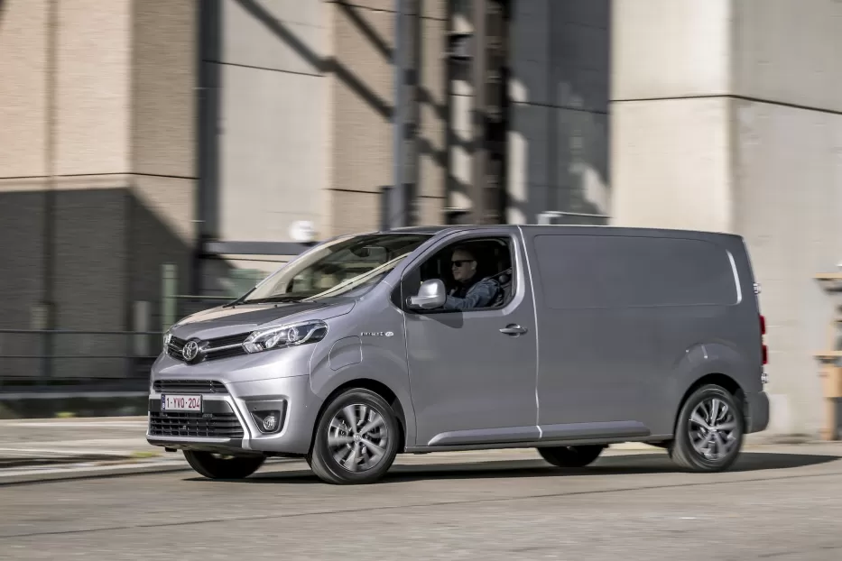 Toyota-Proace-Electric-11