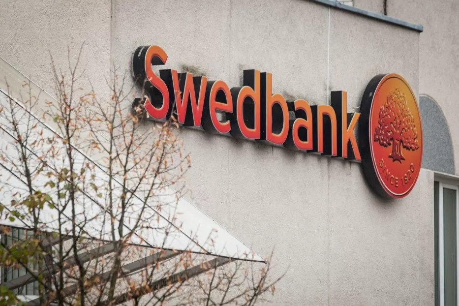 Reaguoti privalo kiekvienas „Swedbank“ klientas: banko atstovai praneša apie galimus sutrikimus, paaiškino, kas čia vyksta
