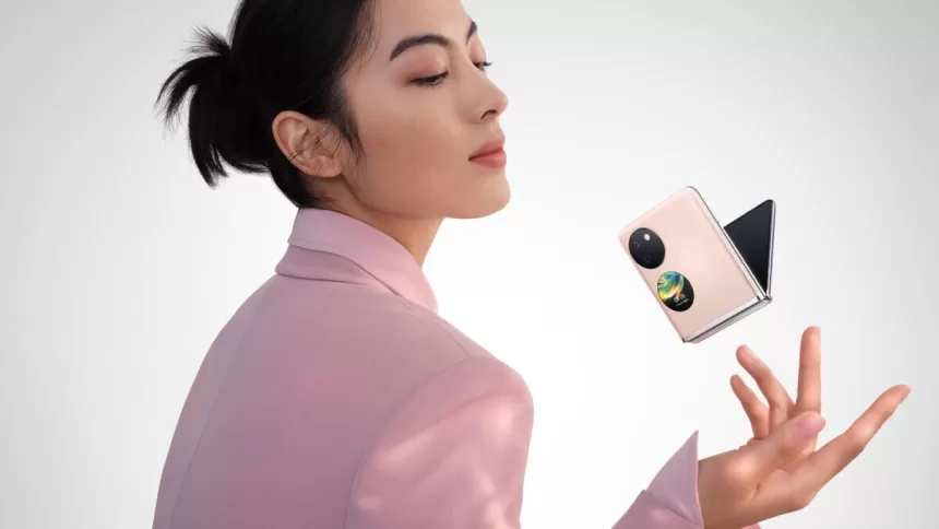 „Huawei“ ruošiasi „Pocket 2“ atlenkiamo telefono pristatymui: paaiškėjo, kada įvyks oficialus pristatymas, laukti liko nebedaug