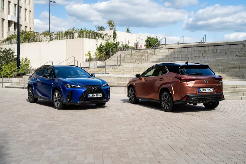 Vienas geriausiai parduodamų „Lexus“ automobilių Europoje: bendrovė atnaujino „UX“ modelį, kuriame apstu įvairių patobulinimų