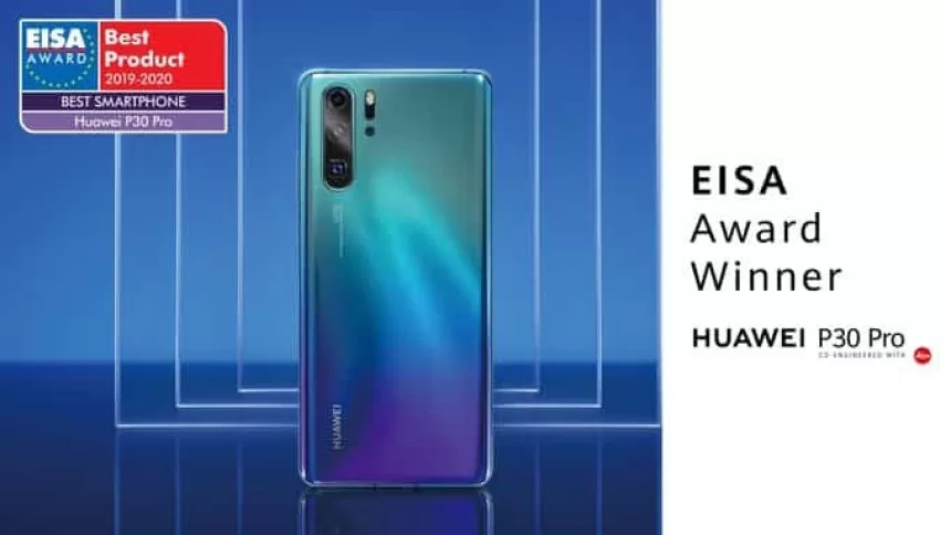 Išrinkti geriausi metų telefonai – „Huawei“ ir Kinijos gamintojai susišlavė visus apdovanojimus