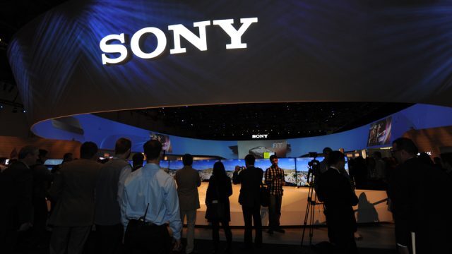 Trys naujausi „Sony“ išmanieji telefonai jau pasiekė ir Europą