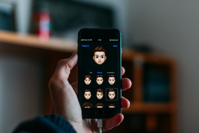 Išmanusis telefonas. Unsplash nuotr.