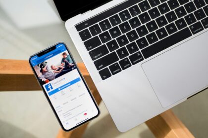 „Facebook“ programėlė. Unsplash nuotr.